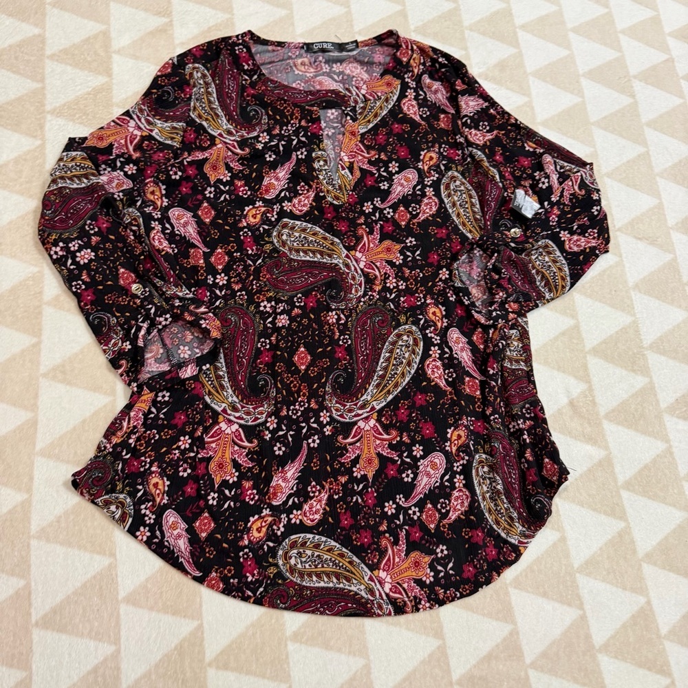nwot CURE for Macys paisley pink keyhole long sleeve top